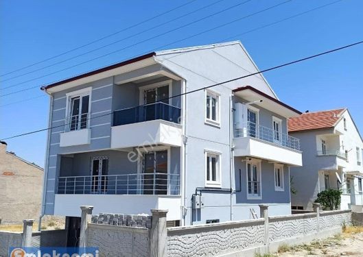 EMLAKNOMİ'DEN ŞEYH EDEBALİ MAHALLESİNDE KOMPLE SATILIK SIFIR MÜSTAKİL EV