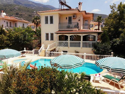  Fethiye Ölüdeniz'e 4 Km Özel Havuzlu 10 Kişilik Günlük Villa