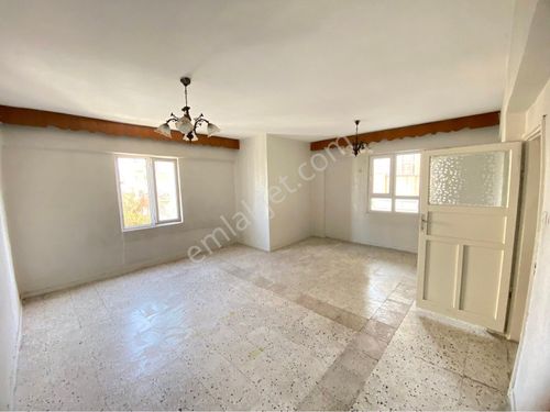 🏡DENİZ GAYRİMENKUL’DEN BANKALAR ARKASINDA KİRALIK 2+1 DAİRE🏡