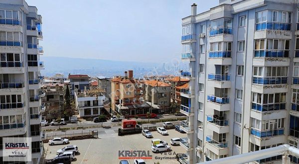 BORNOVA EVKA4'TE 3+1 ASANSÖRLÜ/ OTOPARKLI SATILIK DAİRE