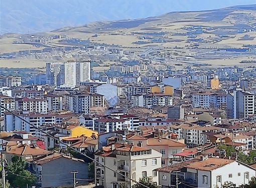 Esentepe Mahallesi'nde satılık şehir manzaralı arsa