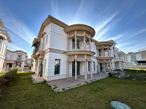  Güney Emlak - Emlak Konut Florya Evleri Satılık Müstakil Villa