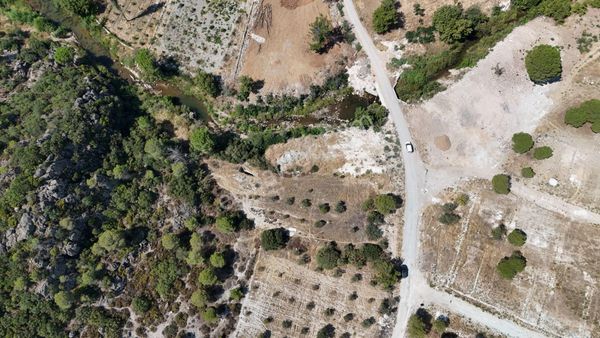  KÜNERDE TEK MÜSTAKİL TAPU ORMAN KENARI YOLU VAR MENDERES İZMİR