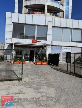 HADIMKÖY YOLU CADDESİNDE KİRALIK 180m2 DÜKKAN MAĞAZA OFİS