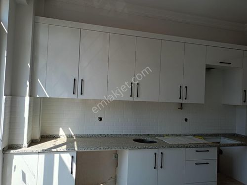  BERCAN EMLAK'TAN EMİRAHMET CİVARI 3+1 2.KAT(ARAKAT)SATILIK DAİRE