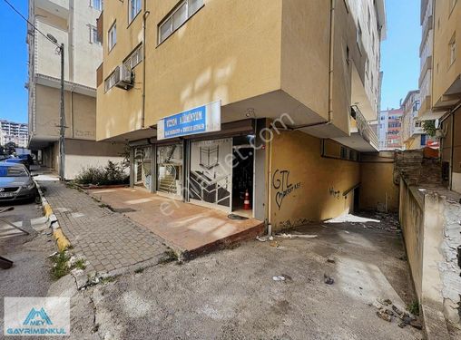 pendik yayalar satılık uygun fiyatlı 185 M2 DÜKKAN