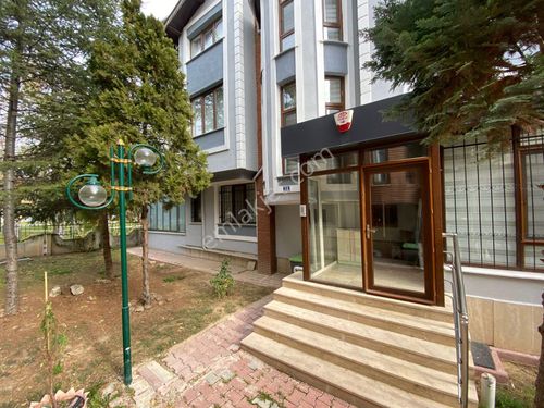 Mert Aydın'dan Meram Melikşah Mahallesi'nde Lüks Yapılı Villa