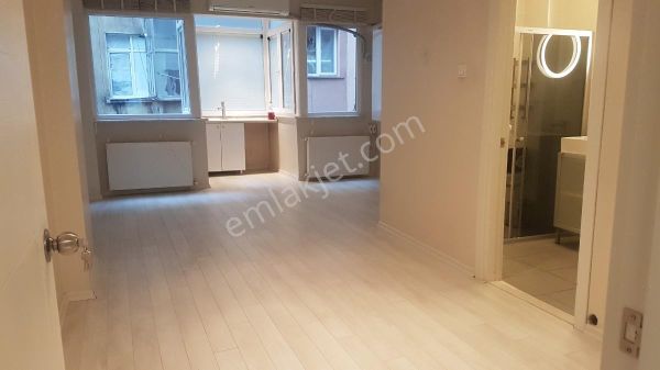 ELÇİ GAYRİMENKULDEN CADDE ÜZERİ FERAH DAİRE