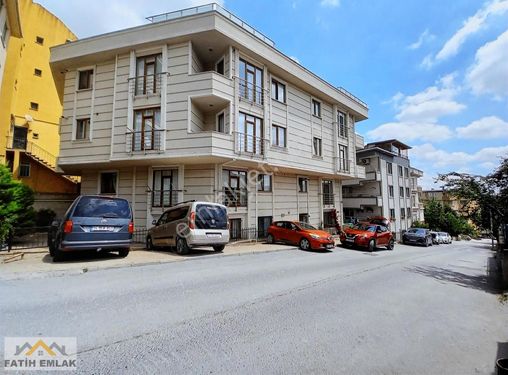 ÜSKÜDAR KISIKLIDA GENÇ BİNADA 3+1 160M2 TERS DUBLEKS SATILIK