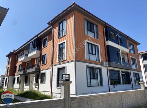 ÖMER İNAN REMAX MAVİ SİTE İÇİNDE 3+1 130m2 SATILIK DAİRE