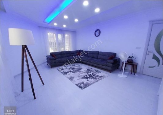 KÜÇÜKÇEKMECE KANARYA MH DE 2+1 100M2 SATILIK GENİŞ LÜX DAİRE