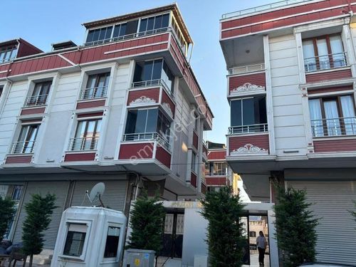  Arnavutköy karlıbayır mah de metroya ve hava limanına kiralık 230m² 5+1 –dubleks kat daire    