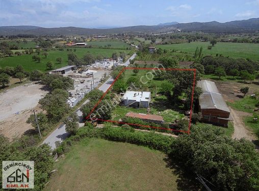 AYVACIK ÜMMÜHAN MAHALLESİNDE 3525 M2 BAHÇELİ ÇİFTLİK EVİ