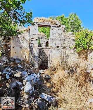 Müstakil Bahçeli Köy Evi