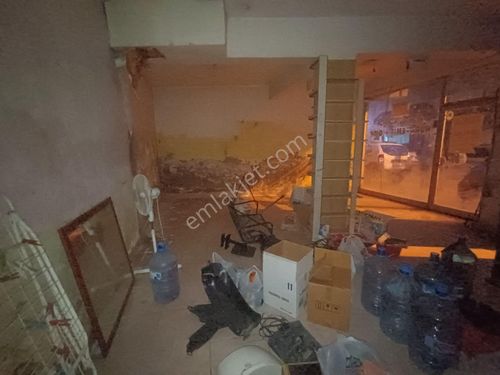 Pendik alt Kaynarcada kiralık 60 M2 dükkan 