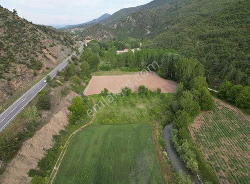 Taraklı merkeze 1.5 km ana asvalt kenarı