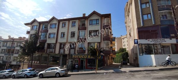 Esertepe Merkezde Cadde üzeri full yapılı kiralık daire