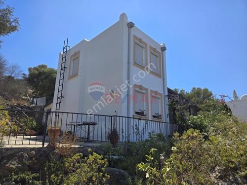 Bodrum Türkbükü Hekimköy Sitesinde Satılık Villa