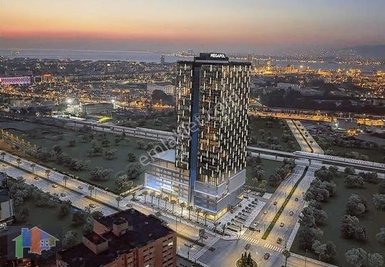 MEGAPOL ÇARŞI KULE DE DEKORASYONU HAZIR 100M2 OFİS-BÜRO