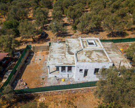  Mazı-Yalıçiftlik'te Doğada Muhteşem Villa ve 1500 m2 Arazisi