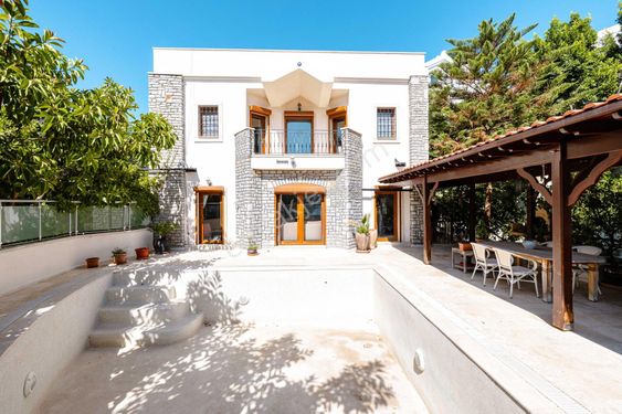 Bodrum Kumbahçe Satılık Yarı Taş Villa