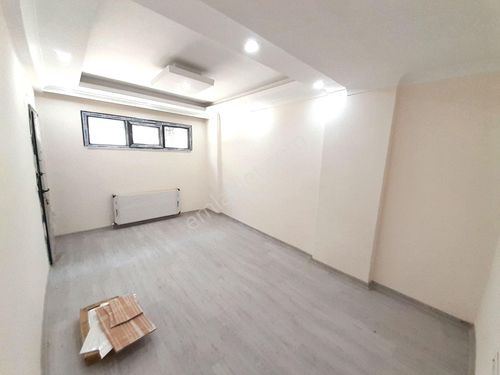 SEFAKÖY MERKEZDE 1+1 70m2 SIFIR METROBÜSE YAKIN SATILIK BAHÇE KAT