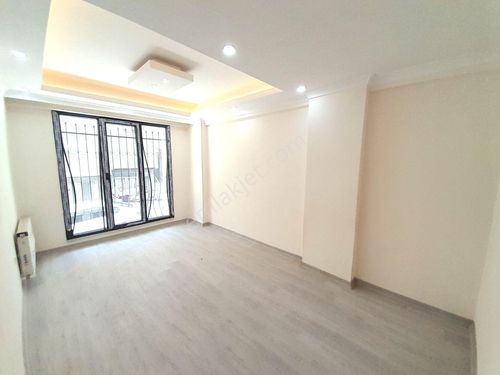 SEFAKÖY MERKEZDE 1+1 75m2 SIFIR KREDİLİ METROBÜSE YAKIN YÜKSEK GİRİŞ DAİRE