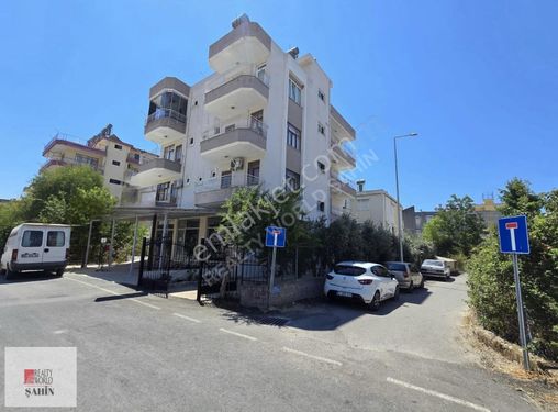 SERİK ORTA MAHALLE' DE 134 M² SATILIK MÜSTAKİL DÜKKAN