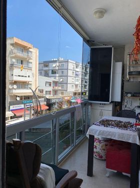 Beyaz Emlaktan çarşı merkezde Eşyalı kiralık daire