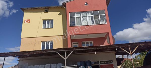  ŞARKIŞLA DA SATILIK 2 ADET DAİRE VE İŞYERİ 