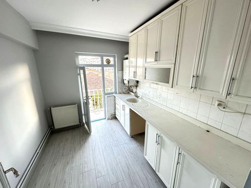  SANATORYUM CADDESİNDE KAT KONUMUNDA 3+1 SATILIK DAİRE