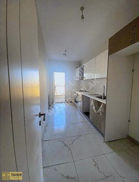 BAHÇEŞEHİR YUVAM ÖZEL BLOKLARDA CADDE CEPHE SATILIK 3+1 DAİRE