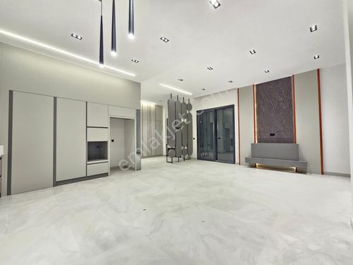  Denizli bahçelievler de adliyeye yakın 700 m2 arsa içinde lüks villa