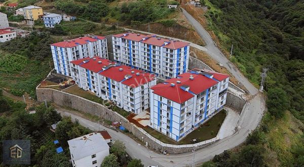 AKÇAABAT SÖĞÜTLÜ ORTAMAHALLE'DE 140M2 SATILIK SIFIR 3+1 DAİRE