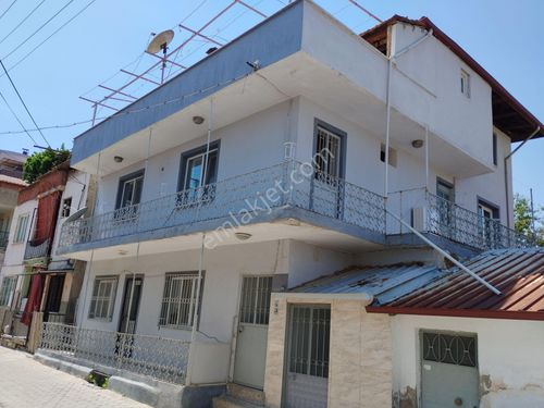  PAMUKKALE ANAFARTALAR MAH.2136 SOK.ÜÇKEN YEŞİL CAMİ ARKALARI 3 KATLI DEPOLU BİNA