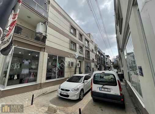 MEK INVEST DEN BORNOVA SATILIK 2+1 DAİRE