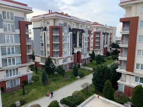 Tekirdağ Çorlu Esentepe Mah. Semilyon Konaklarında Kiralık 4+1 Daire