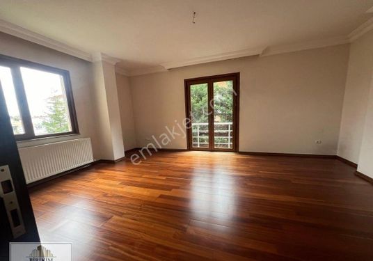 Tarabya Ferahevler’e 100 m2 2+1 kapalı otopark ve deposu olan bakımlı kiralık daire