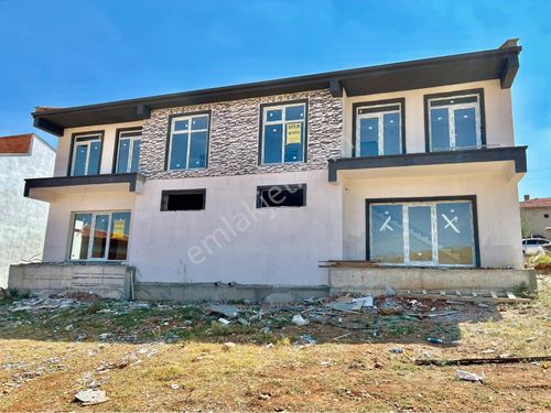   AFYON GAZLIGÖL' DE ORMAN MANZARALI DUBLEKS SATILIK VİLLA DAİRE!