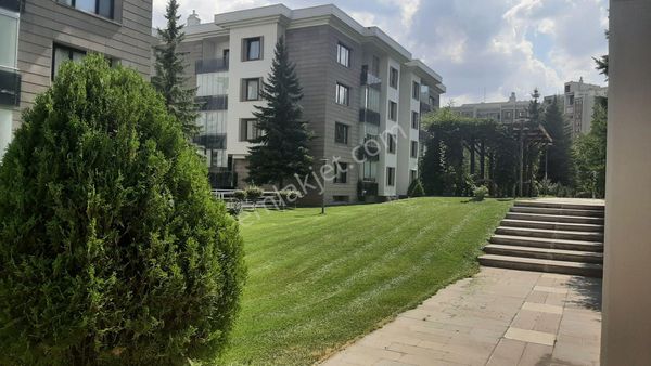  Çankaya Birlik Mahallesi Zirvekent'te 5+1 Katta 300m2 Kiralık