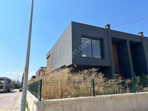  Aydın Efeler Yılmazköy Mahallesi'nde Prestijli Villa