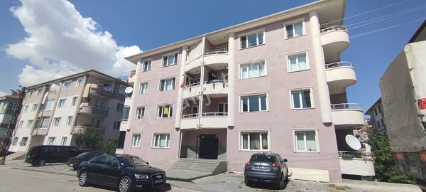 BAHÇELİEVLER 3+1 ARA KAT GÜNEY CEPHE MERKEZİ KONUM 110M2