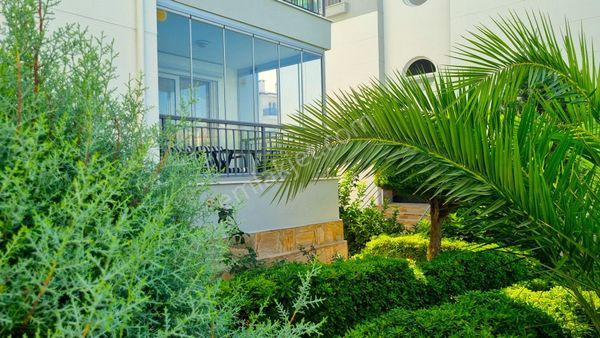  Kuşadası Türkmen'de Site İçerisinde Kiralık 2+1 Daire