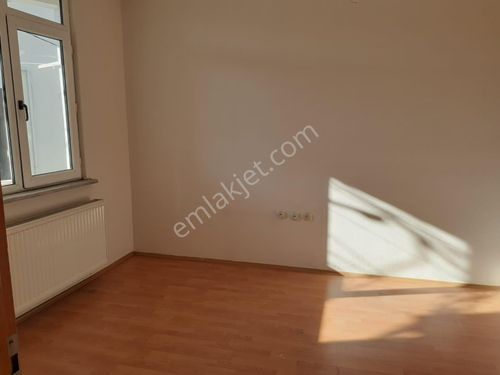  TARABYAÜSTÜ CUMHURİYETTE ULAŞIMA YAKIN KURUMSALA 2+1 KİRALIK DAİRE