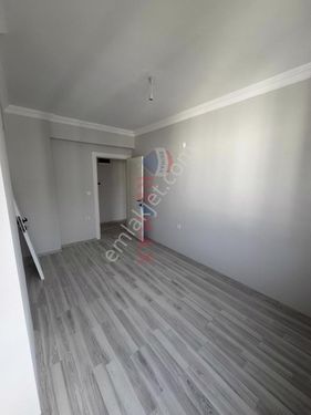 REMAX NADİR ERİKLİMAN'DA  90  M2  2+1 ARAKAT DAİRE