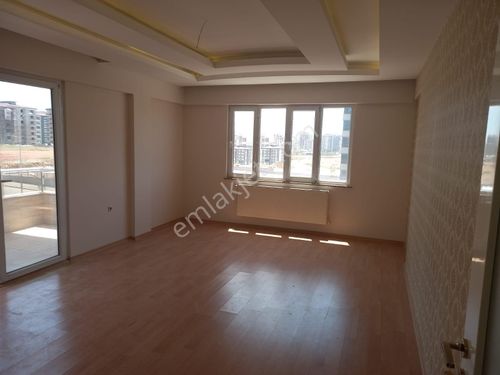 Fıstıklı Güneş Market Üstü 3+1 Kiralık Daire‼️