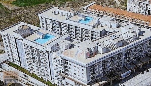 Buyukcekmece satilik Site ici deniz manzarali daire