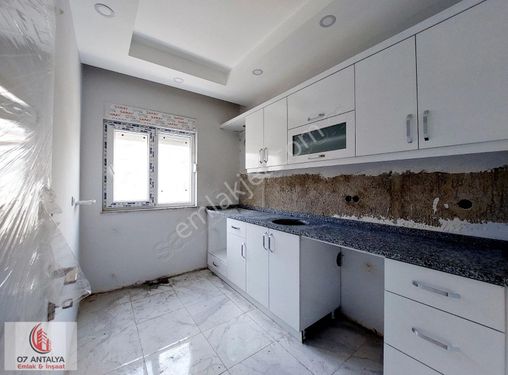 ESENTEPEDE 2+1 90M2 SIFIR 3 CEPHELİ GÜNEYİ YOL SÜPER DAİRE