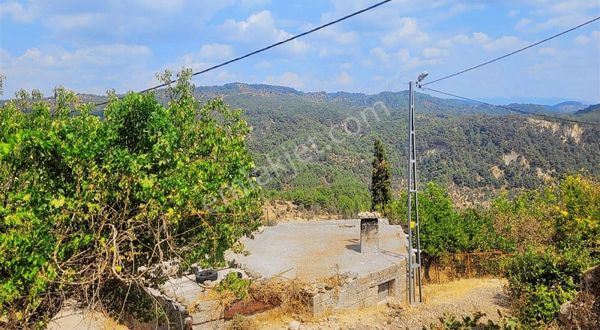 Uzay Emlaktan Ahmetçe Köyünde Taş Ev Ve Arsası