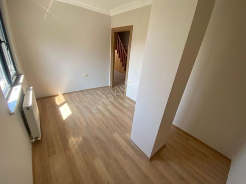 ÜÇYOL METRO YAKINI ASANSÖRLÜ ARAKAT SATILIK DAİRE 2+1